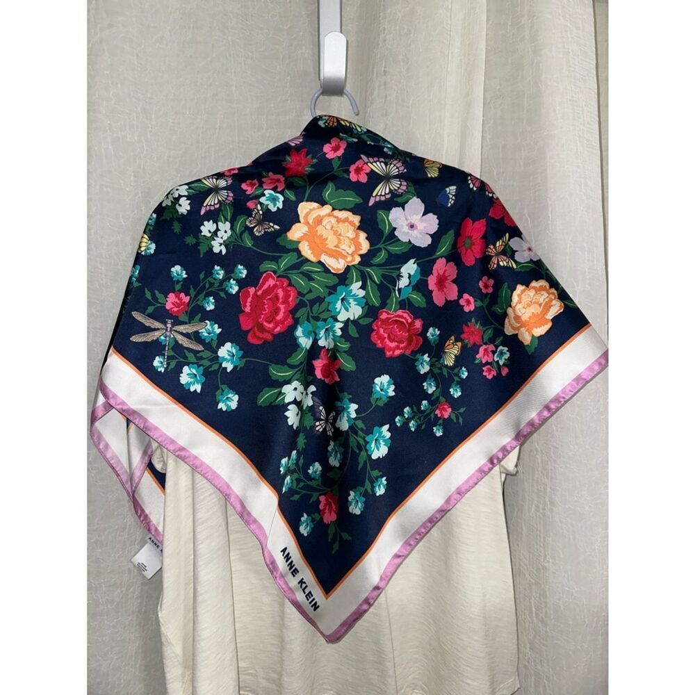 Anne Klein 35 x 35 Navy White Red Multi Floral Botanical Large Square Scarf